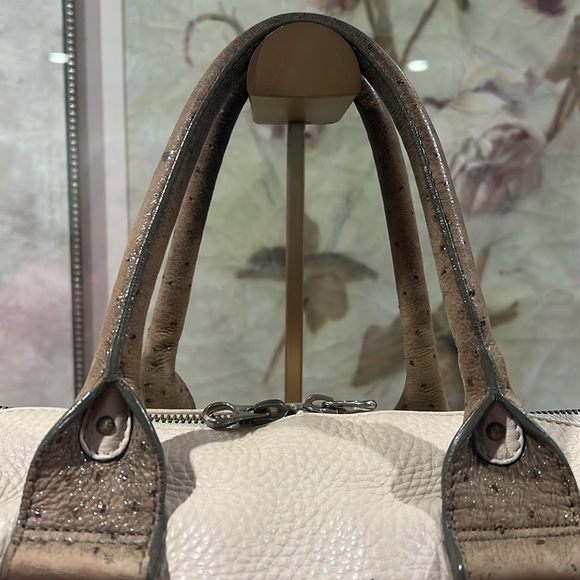 See By Chloe Off White Leather Handbag Crossbody EUC - Picture 8 of 17